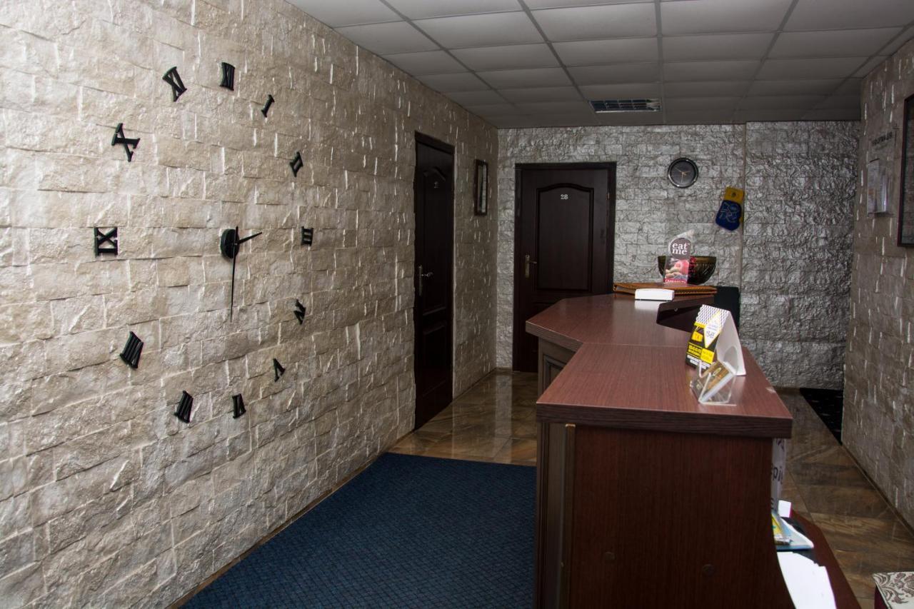 Faraon Hotel Ivano Frankivsk Bagian luar foto